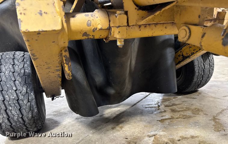 image for item OE9537 2015 Vermeer 630A stump grinder