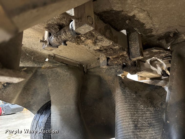 image for item OE9537 2015 Vermeer 630A stump grinder