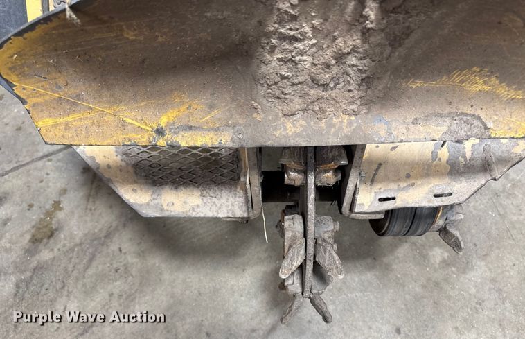 image for item OE9537 2015 Vermeer 630A stump grinder