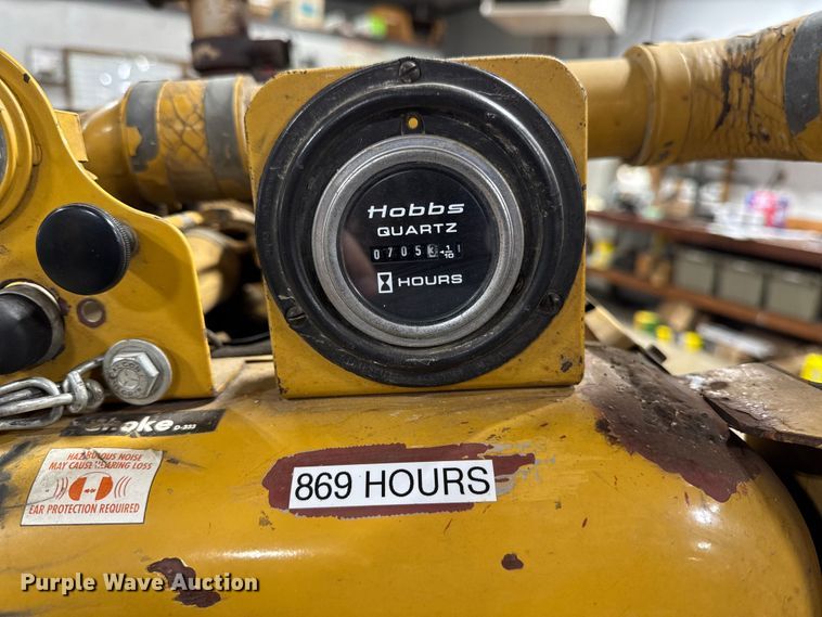 image for item OE9537 2015 Vermeer 630A stump grinder