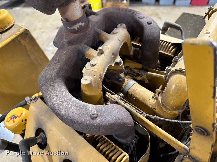 image for item OE9537 2015 Vermeer 630A stump grinder