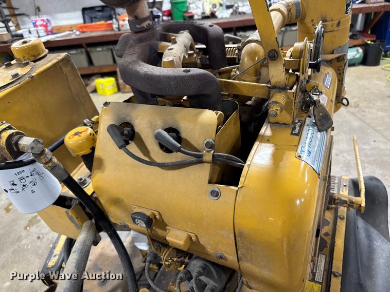 image for item OE9537 2015 Vermeer 630A stump grinder