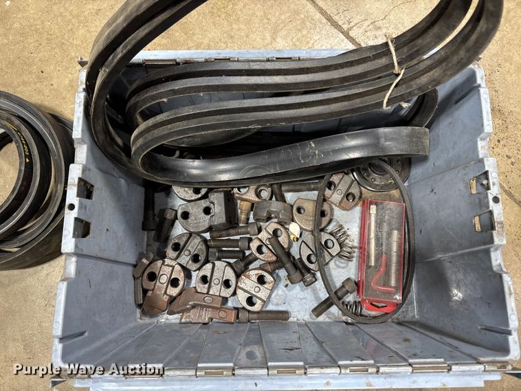 image for item OE9537 2015 Vermeer 630A stump grinder