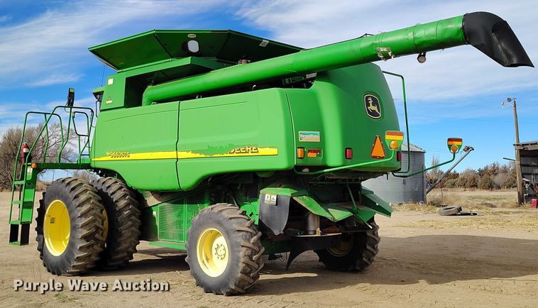 image for item DT0834 2004 John Deere 9660 STS combine
