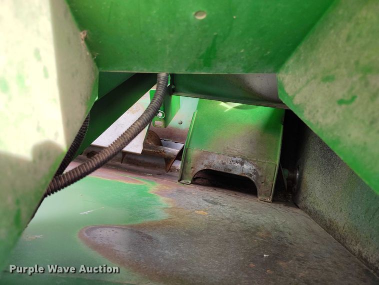 image for item DT0834 2004 John Deere 9660 STS combine