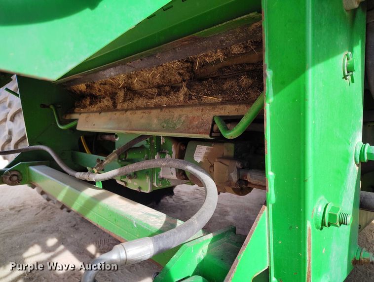 image for item DT0834 2004 John Deere 9660 STS combine