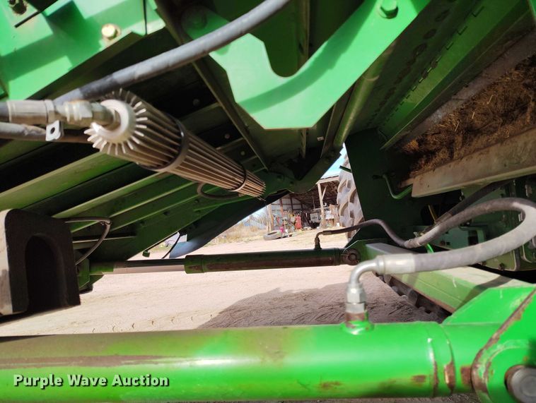 image for item DT0834 2004 John Deere 9660 STS combine