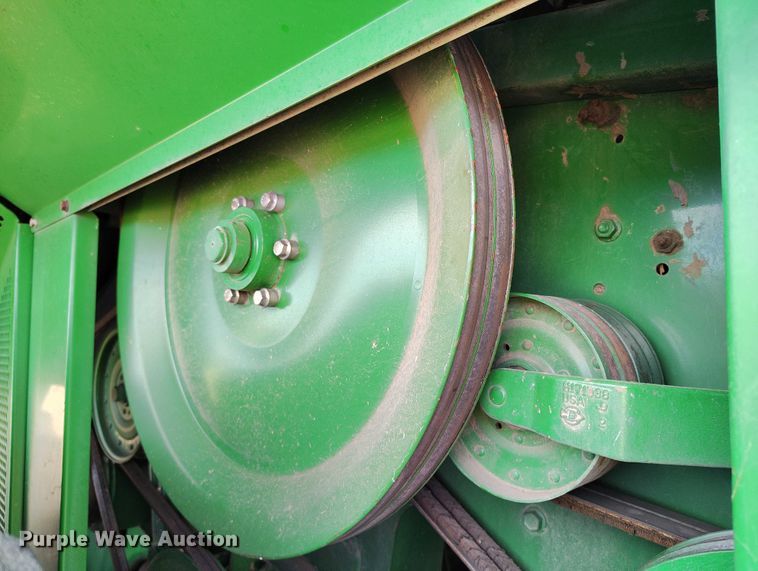 image for item DT0834 2004 John Deere 9660 STS combine