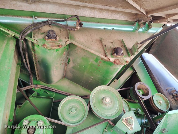 image for item DT0834 2004 John Deere 9660 STS combine