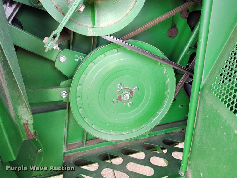 image for item DT0834 2004 John Deere 9660 STS combine