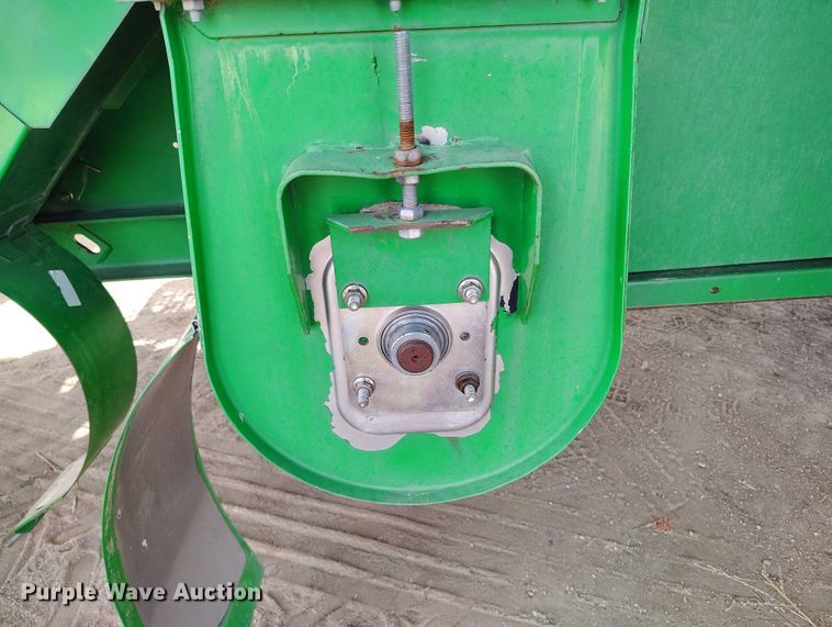 image for item DT0834 2004 John Deere 9660 STS combine