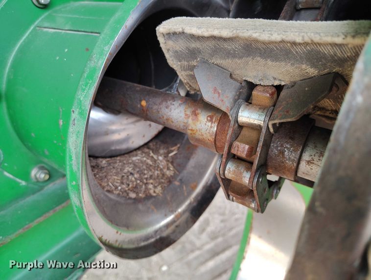 image for item DT0834 2004 John Deere 9660 STS combine