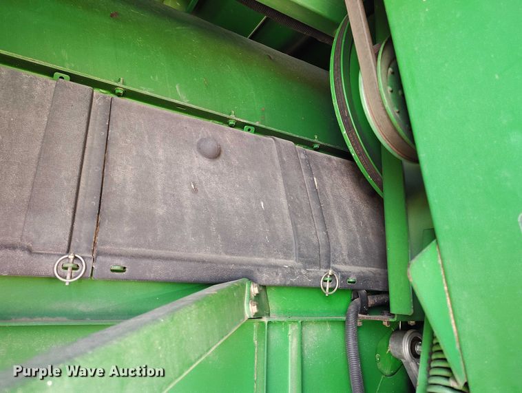 image for item DT0834 2004 John Deere 9660 STS combine