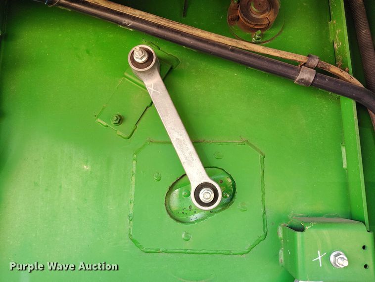 image for item DT0834 2004 John Deere 9660 STS combine