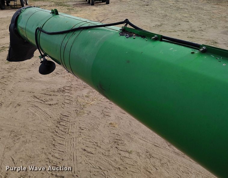 image for item DT0834 2004 John Deere 9660 STS combine