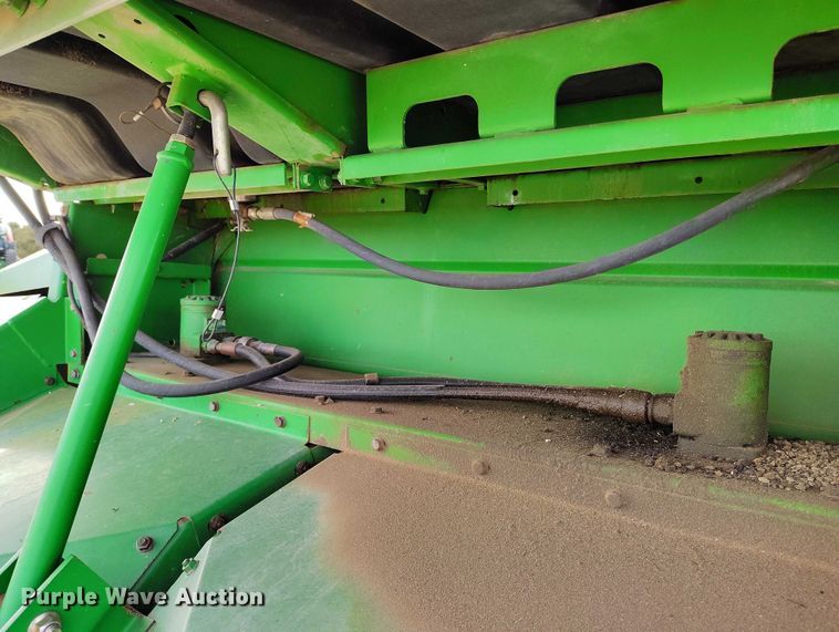 image for item DT0834 2004 John Deere 9660 STS combine