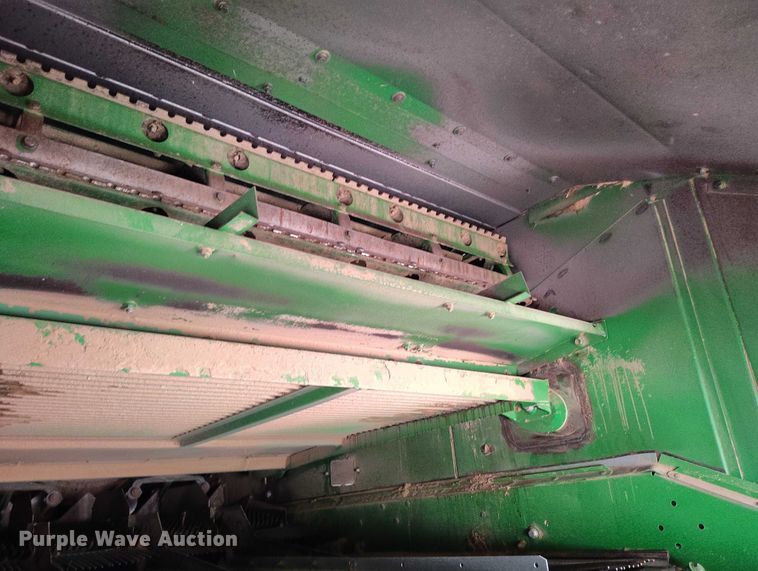 image for item DT0834 2004 John Deere 9660 STS combine