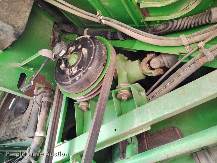 image for item DT0834 2004 John Deere 9660 STS combine