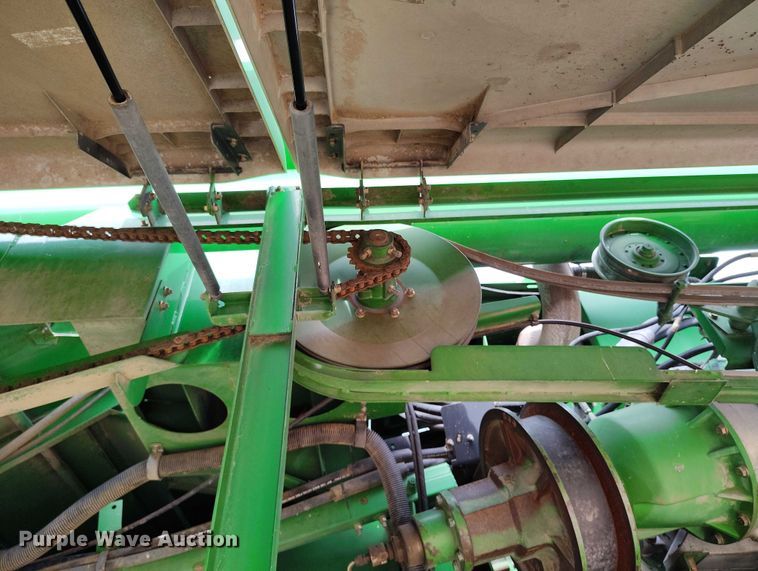 image for item DT0834 2004 John Deere 9660 STS combine