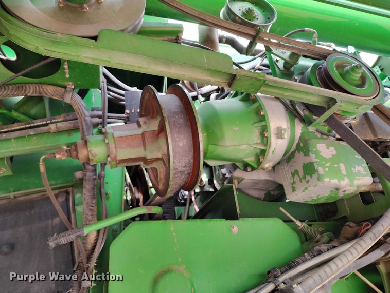 image for item DT0834 2004 John Deere 9660 STS combine