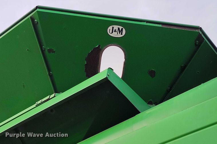 image for item DT0834 2004 John Deere 9660 STS combine