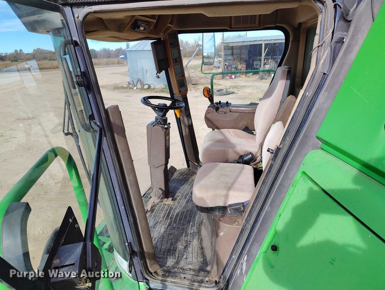 image for item DT0834 2004 John Deere 9660 STS combine