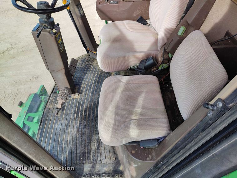 image for item DT0834 2004 John Deere 9660 STS combine