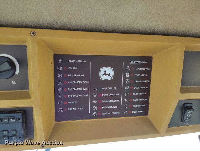 image for item DT0834 2004 John Deere 9660 STS combine