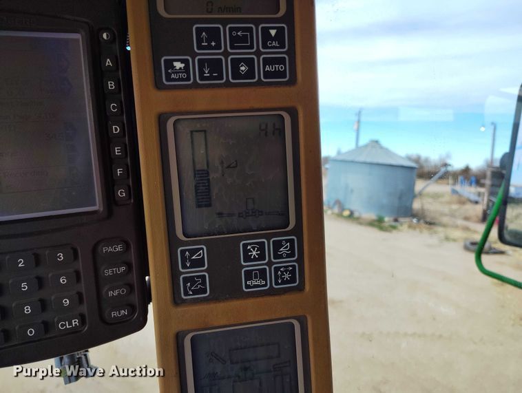 image for item DT0834 2004 John Deere 9660 STS combine