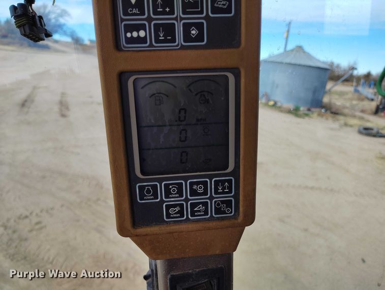 image for item DT0834 2004 John Deere 9660 STS combine