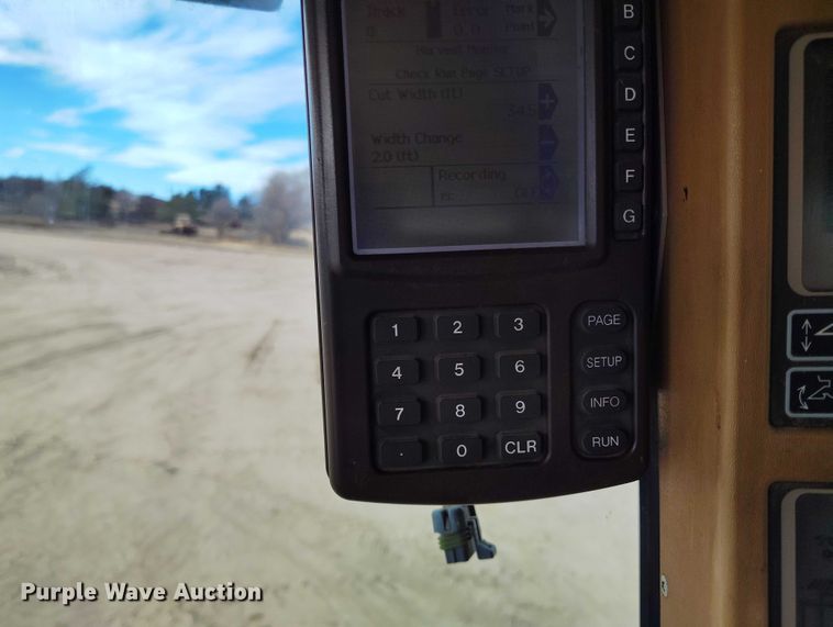 image for item DT0834 2004 John Deere 9660 STS combine