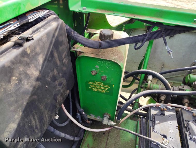 image for item DT0834 2004 John Deere 9660 STS combine