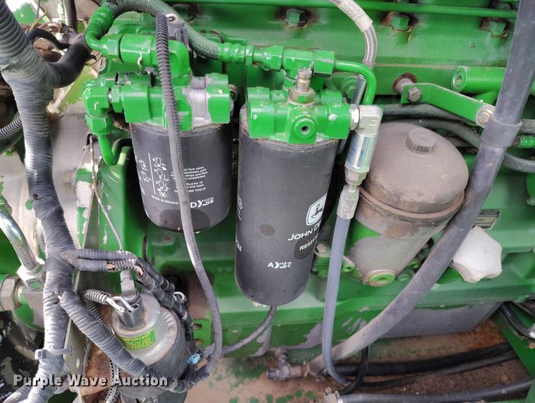 image for item DT0834 2004 John Deere 9660 STS combine