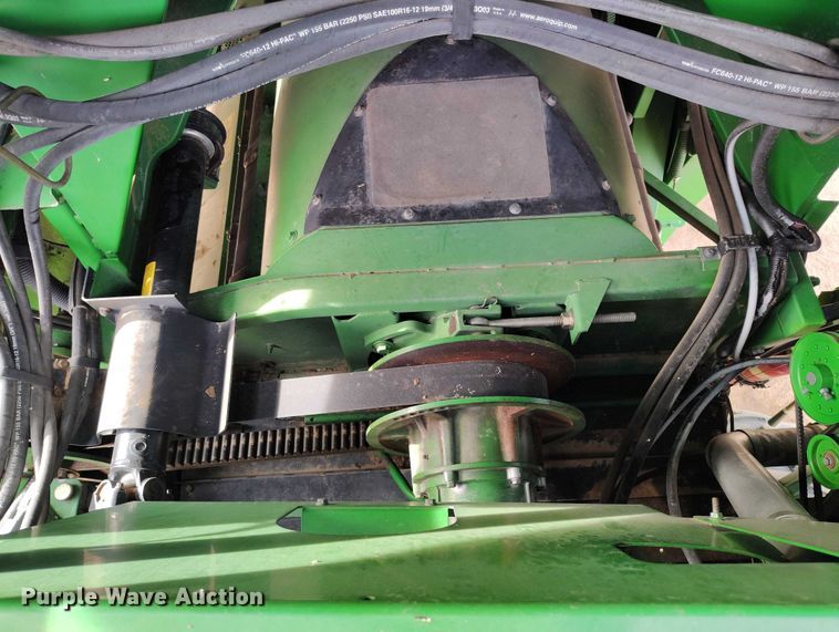 image for item DT0834 2004 John Deere 9660 STS combine