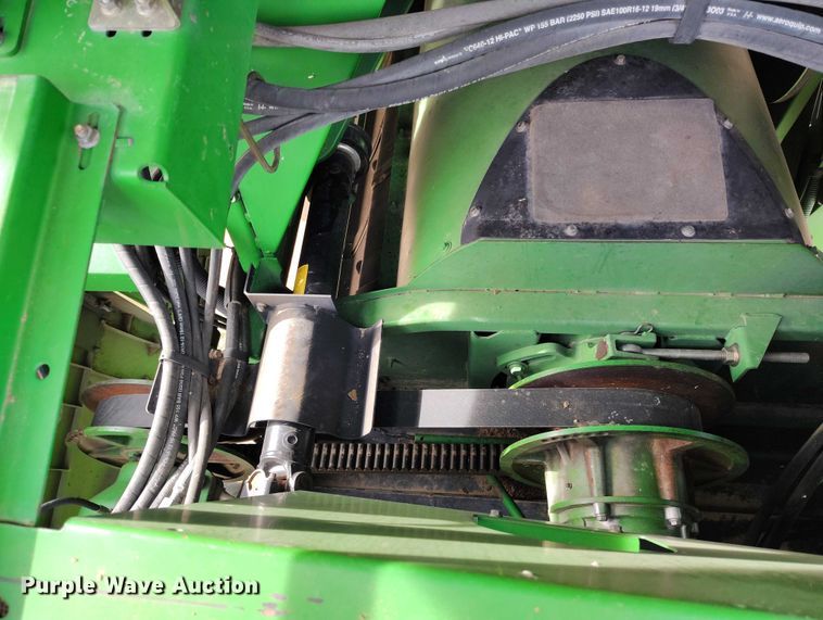 image for item DT0834 2004 John Deere 9660 STS combine