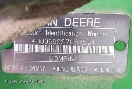 image for item DT0834 2004 John Deere 9660 STS combine