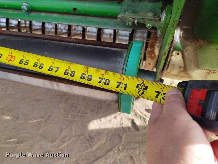 image for item DT0835 John Deere 569 Premium round baler