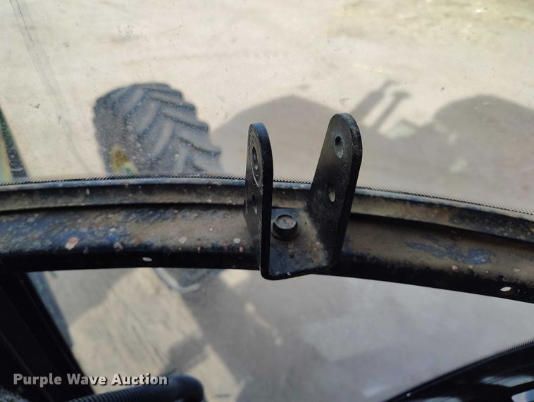 image for item DT0835 John Deere 569 Premium round baler