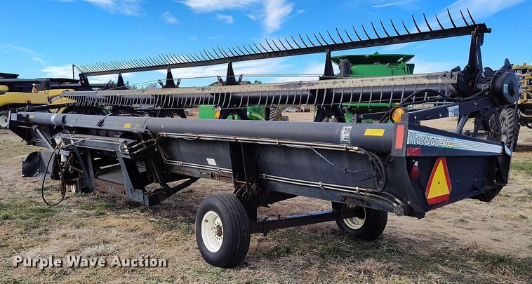 image for item DT0836 1997 Macdon 960 draper head