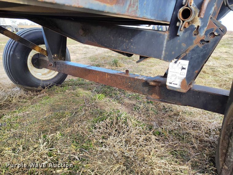 image for item DT0836 1997 Macdon 960 draper head