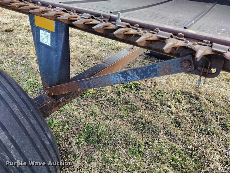 image for item DT0836 1997 Macdon 960 draper head