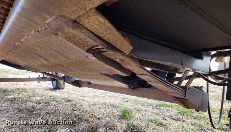 image for item DT0836 1997 Macdon 960 draper head