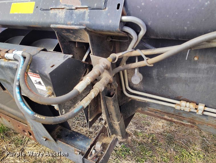 image for item DT0836 1997 Macdon 960 draper head