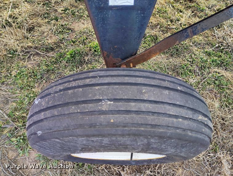 image for item DT0836 1997 Macdon 960 draper head