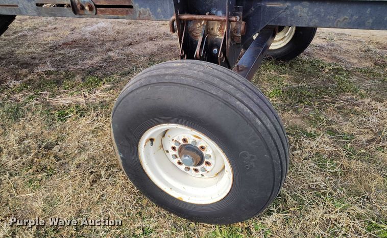 image for item DT0836 1997 Macdon 960 draper head