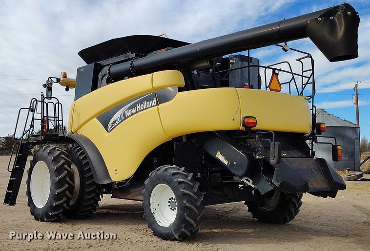 image for item DT0837 2003 New Holland CR960 combine