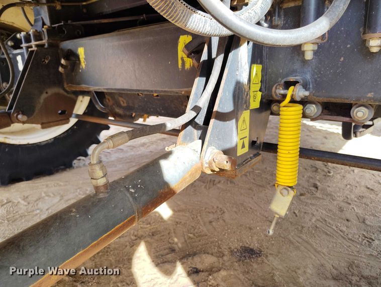 image for item DT0837 2003 New Holland CR960 combine