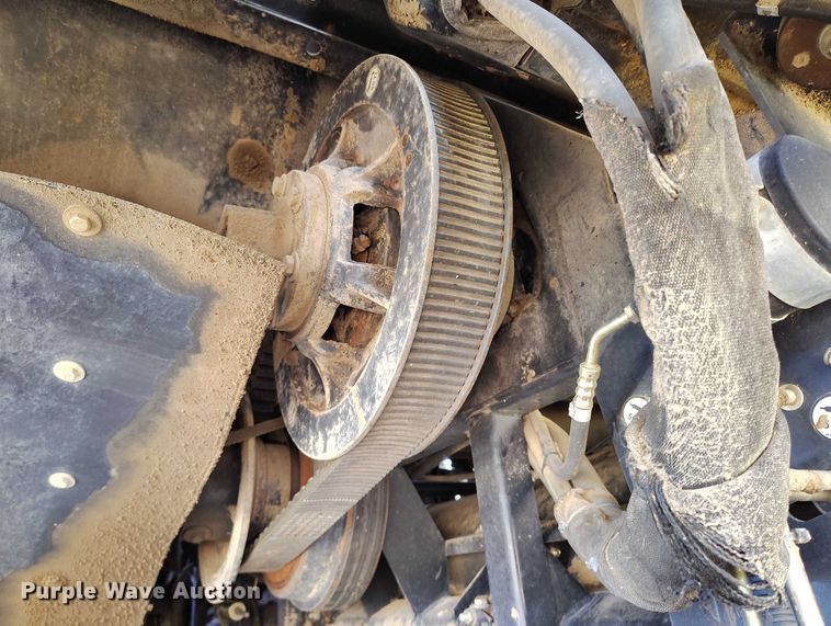 image for item DT0837 2003 New Holland CR960 combine