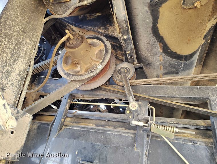 image for item DT0837 2003 New Holland CR960 combine