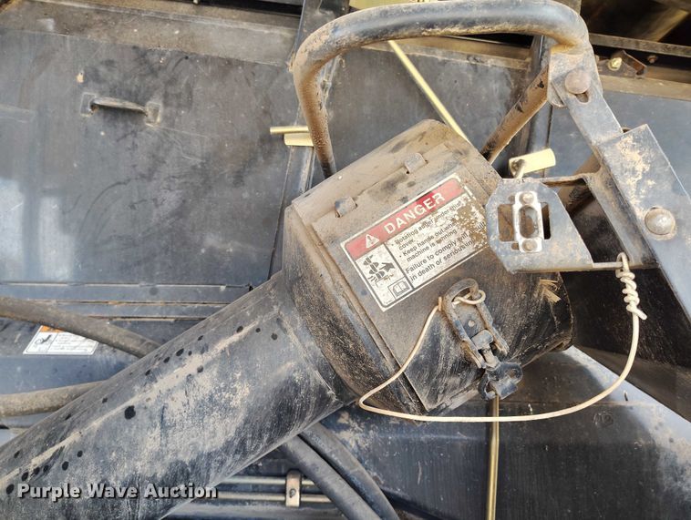 image for item DT0837 2003 New Holland CR960 combine